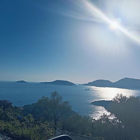 La Terrazza Di Ameglia Alta Exterior foto